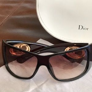 Dior sunnies
